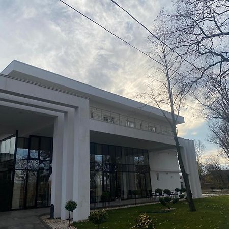 Hotel Ocaua Lui Cuza Tecuci Exteriér fotografie