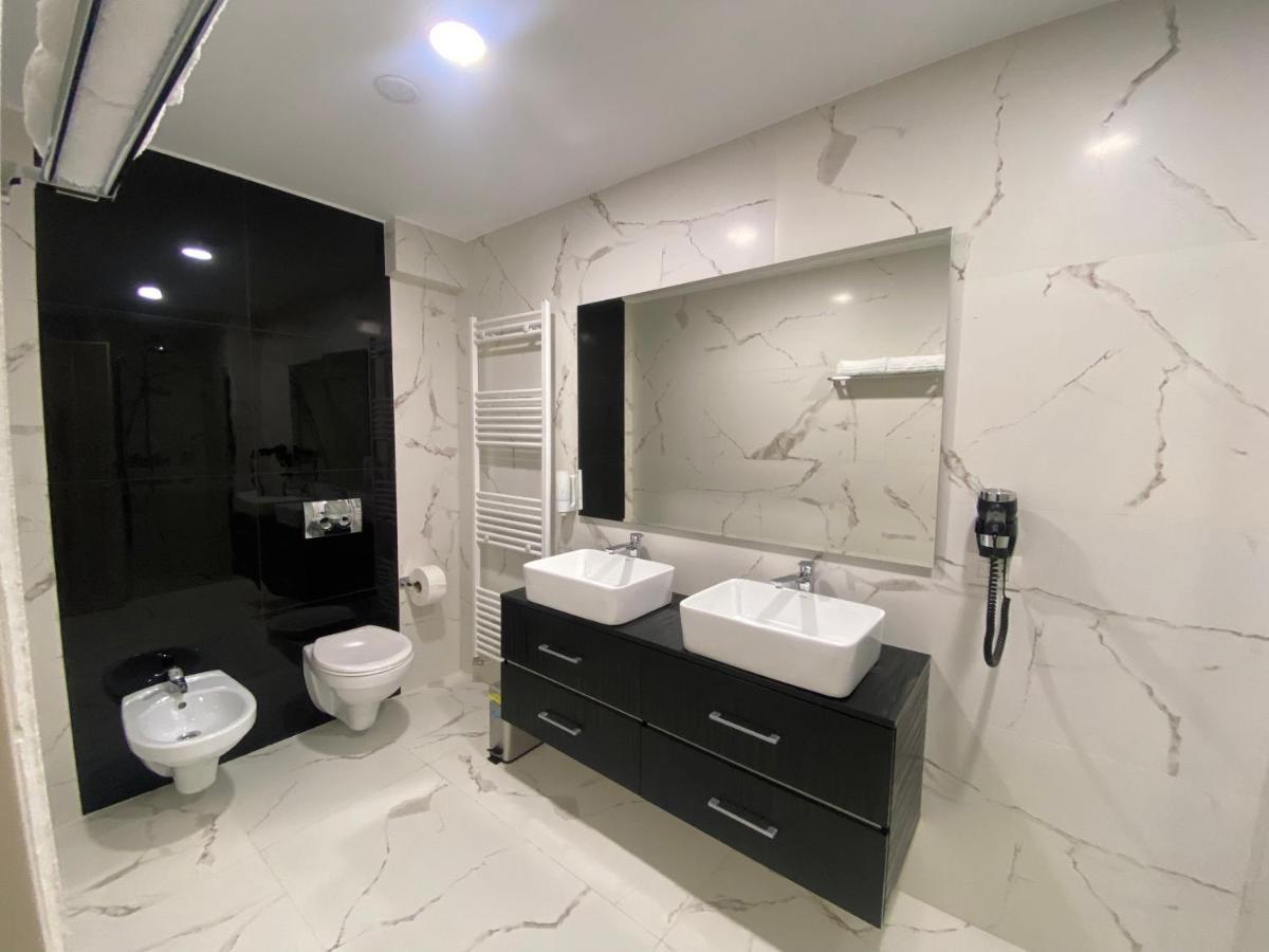 Hotel Ocaua Lui Cuza Tecuci Exteriér fotografie
