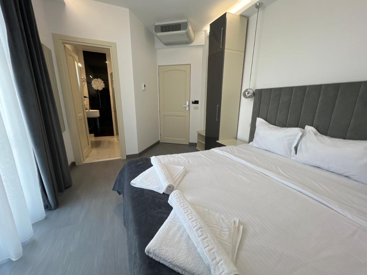 Hotel Ocaua Lui Cuza Tecuci Exteriér fotografie
